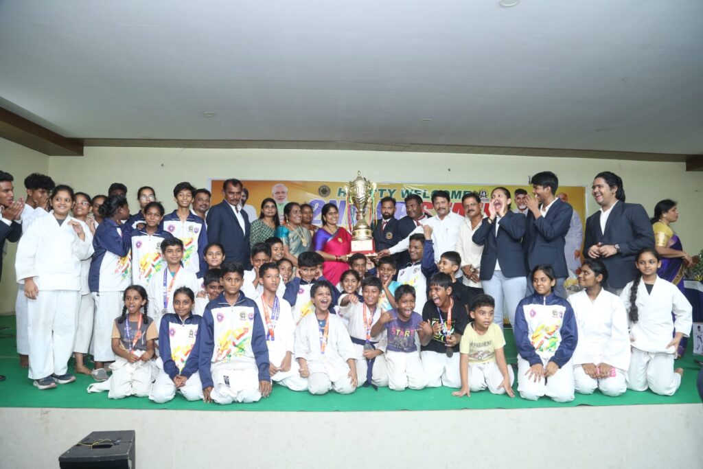 విశాఖకు ఓవరాల్ కరాటే ఛాంపియన్‌షిప్