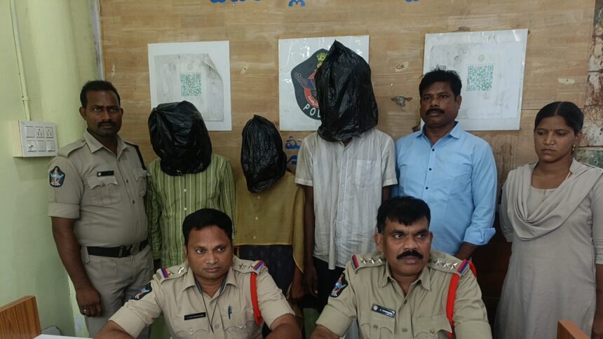 ప్రియుడి మోజులో భార్య దారుణం.. భర్త హత్యకు రూ.లక్ష సుపారీ