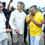 సీఎం చంద్రబాబుకు స్వాగతం పలికిన చిటిమిరెడ్డి