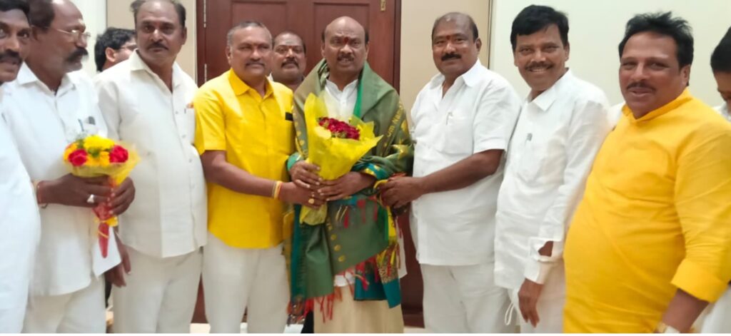 అయ్యన్నకు ఆత్మీయంగా జన్మదిన శుభాకాంక్షలు